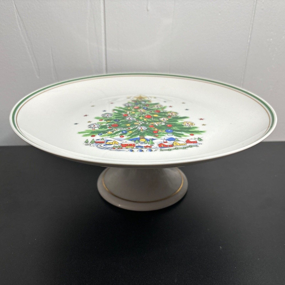 Christmas Eve by The Salem Collection pedestal cake plate